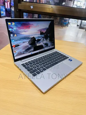 New Laptop HP EliteBook 830 G8 16GB Intel Core i7 SSD 512GB