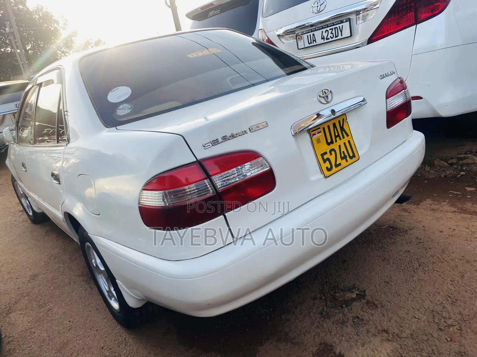 Toyota Corolla 1998 White