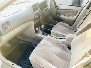 Toyota Corolla 1998 White