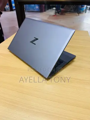 New Laptop HP ZBook Firefly 14 G7 32GB Intel Core i7 SSD 512GB