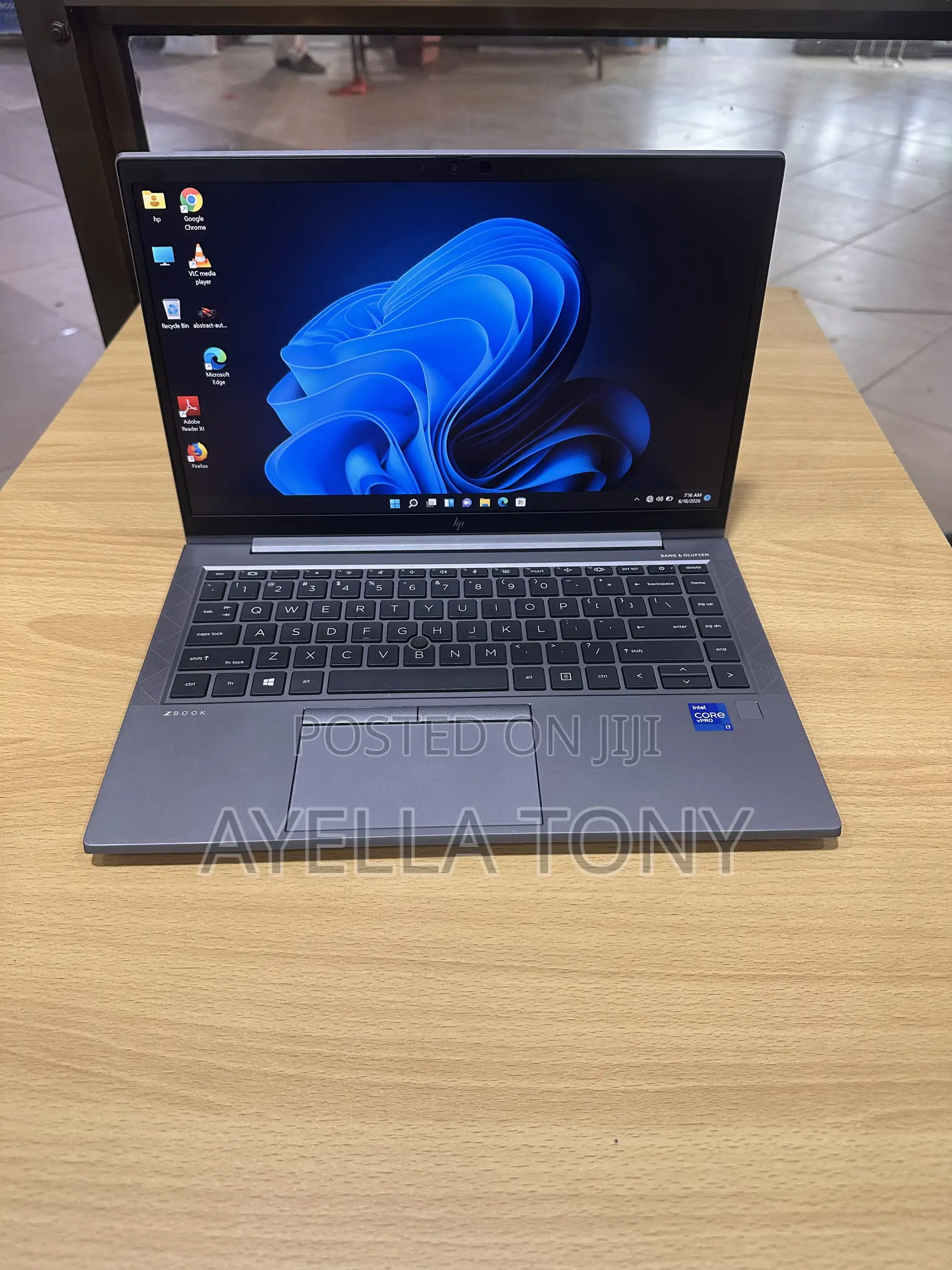 New Laptop HP ZBook Firefly 14 G7 32GB Intel Core i7 SSD 512GB