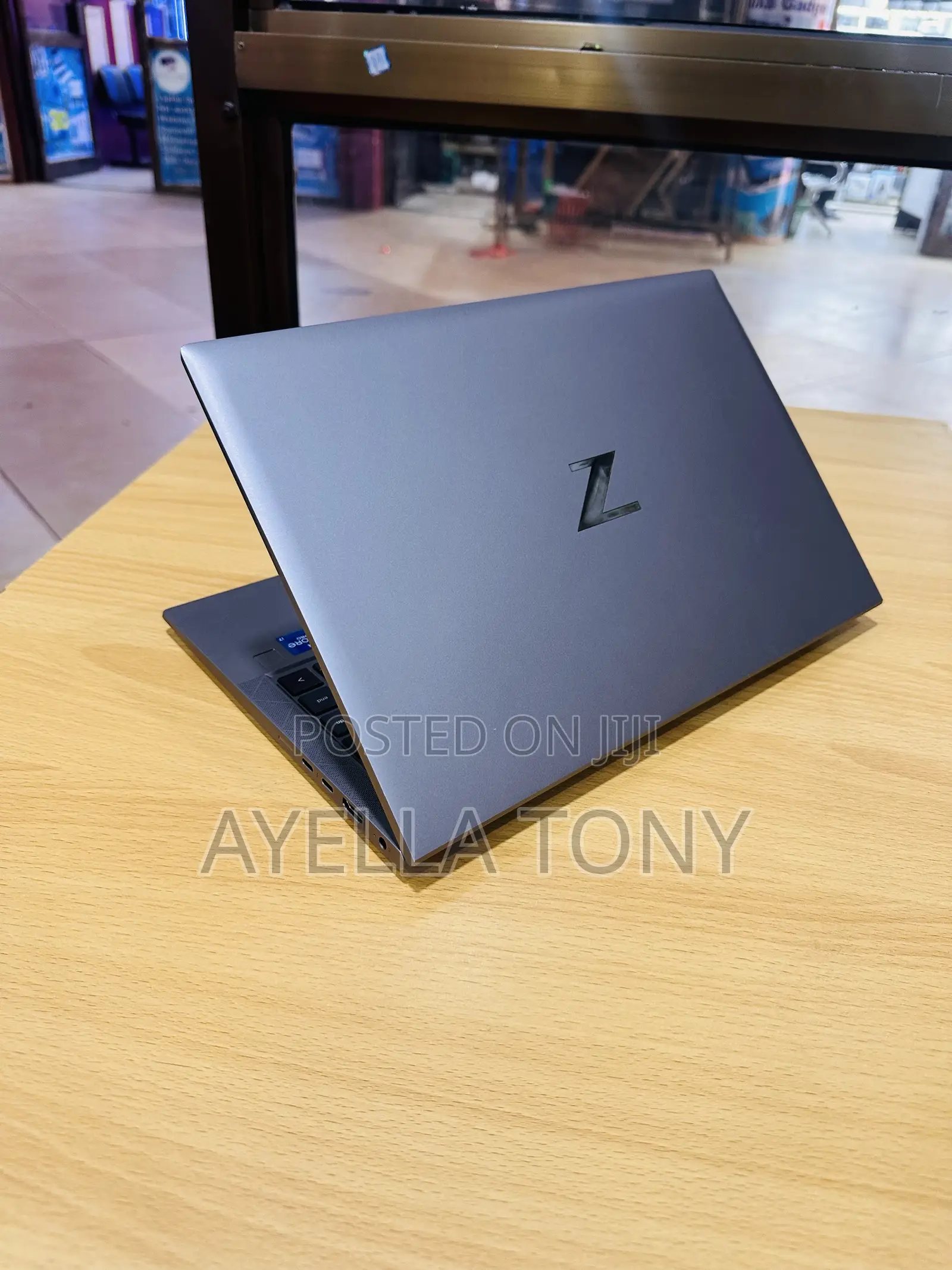 New Laptop HP ZBook Firefly 14 G7 32GB Intel Core i7 SSD 512GB