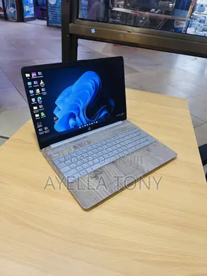 New HP Pavilion Gaming Laptop 15-dk2xxx 16GB Intel Core i7 SSD 512GB