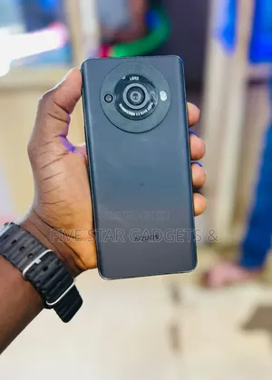Sharp Aquos R8s pro 256 GB Black