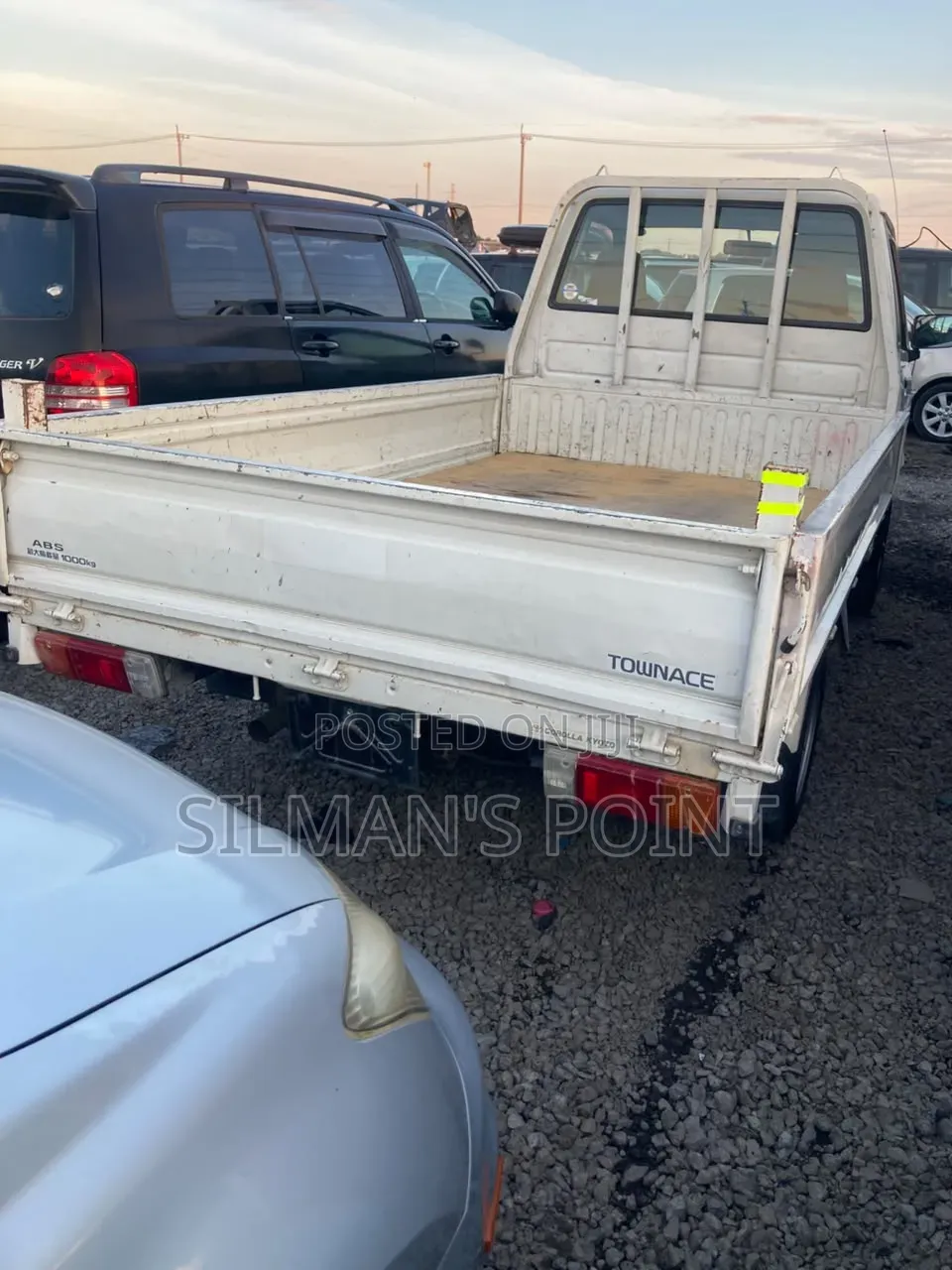 Toyota Liteace/Townace New Shape Complete Half Cut