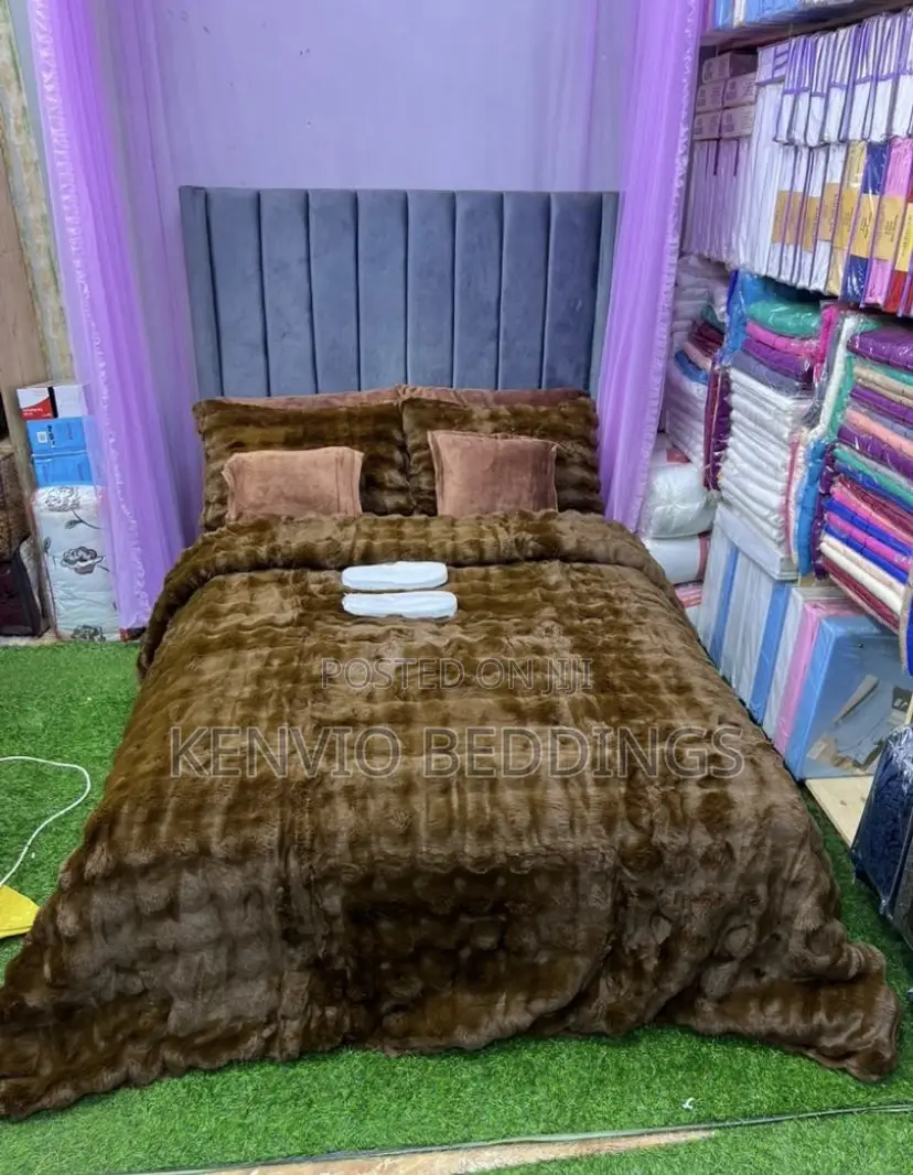 Rabbit Woolly King Sized Duvet