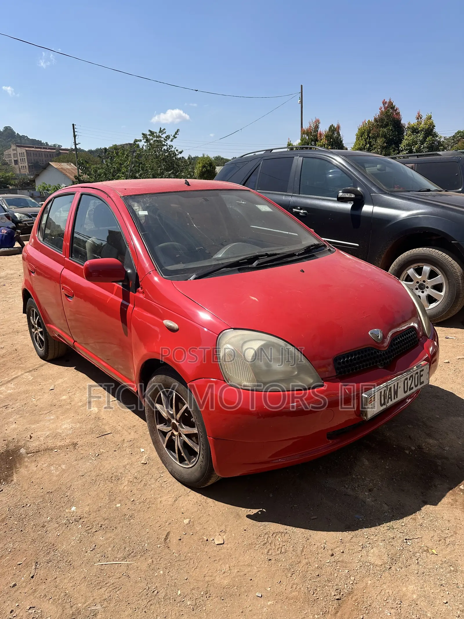 Toyota Vitz 2000 Red