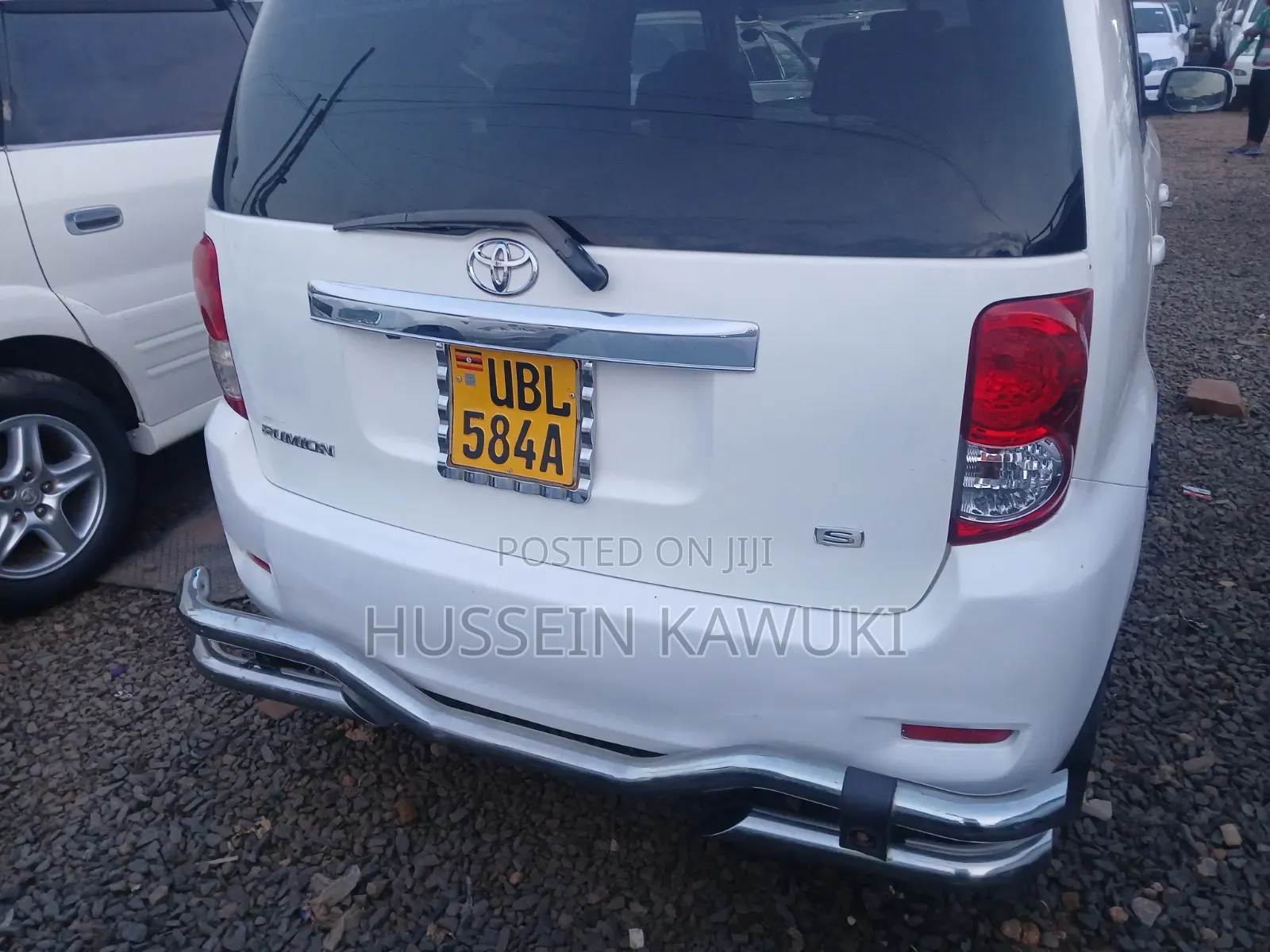 Toyota Corolla Rumion 2010 White