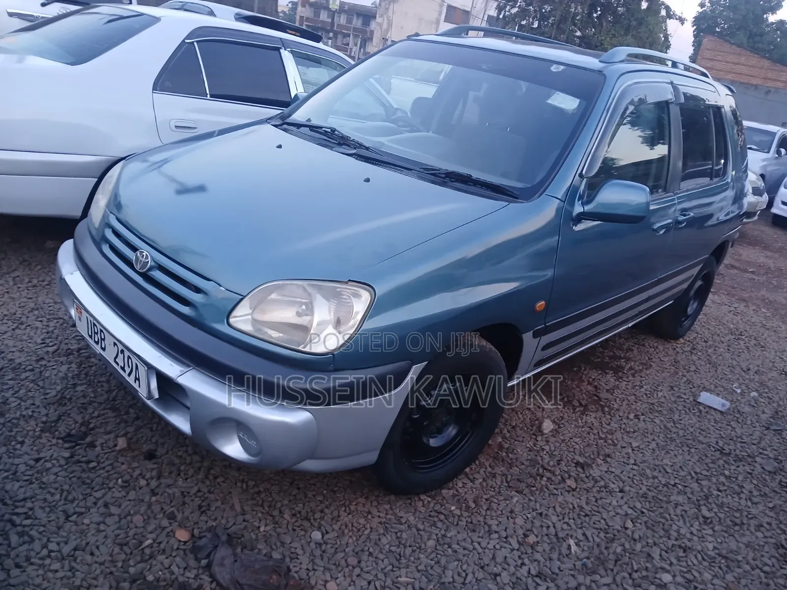 Toyota Raum 2001 Green