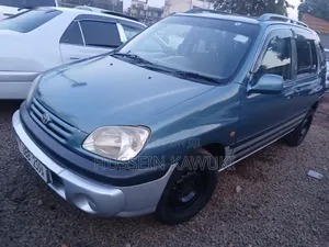 Toyota Raum 2001 Green