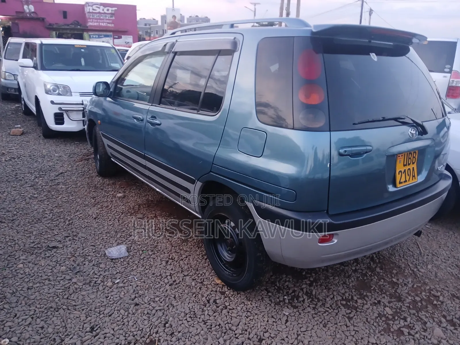 Toyota Raum 2001 Green