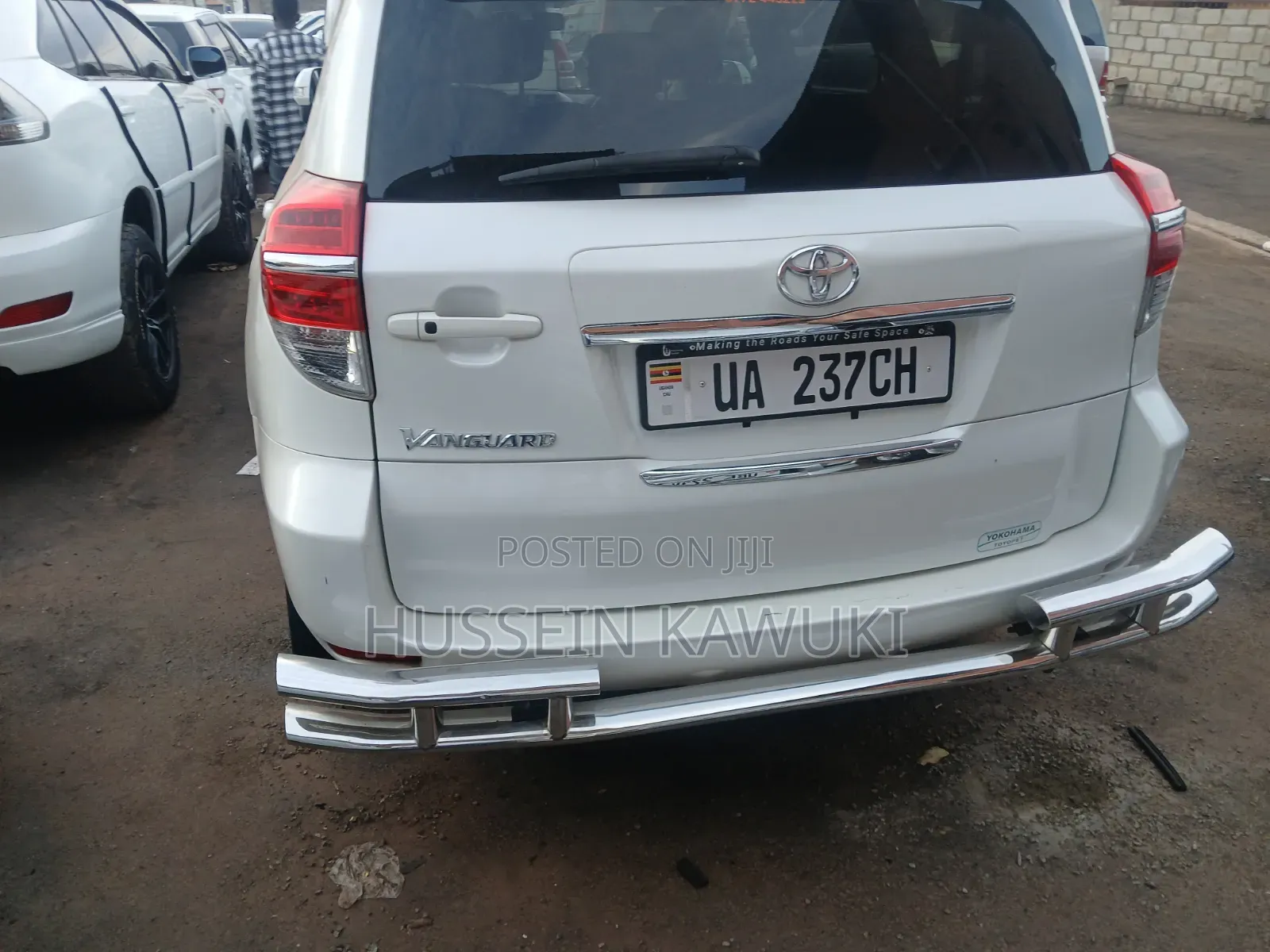 Toyota Vanguard 2012 White