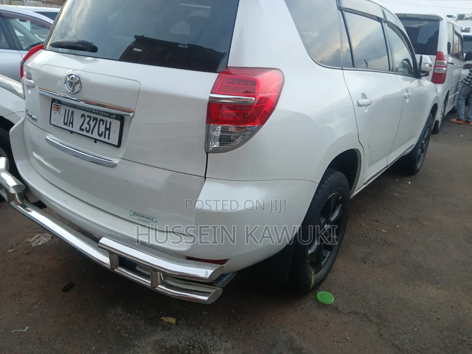 Toyota Vanguard 2012 White