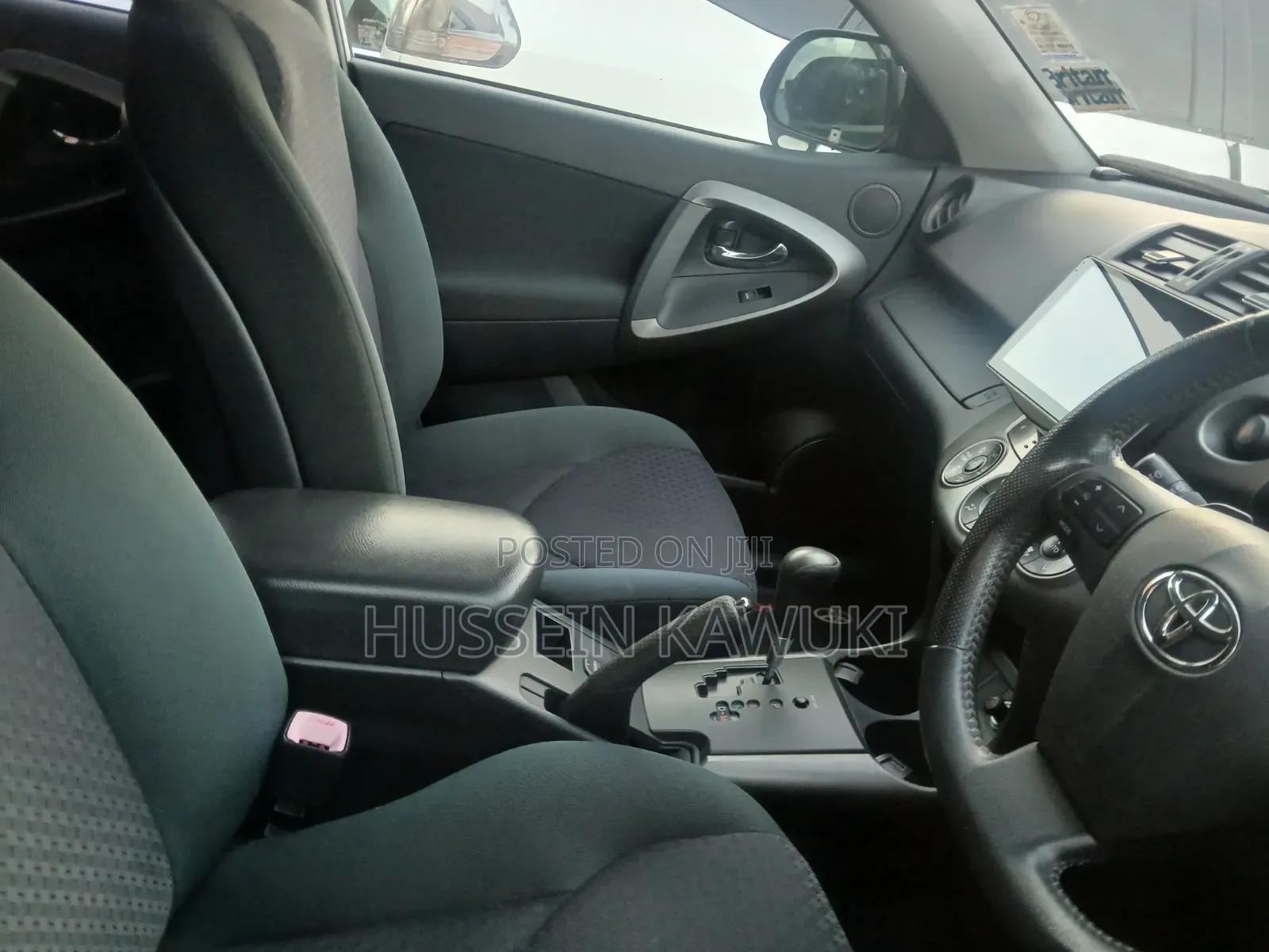 Toyota Vanguard 2012 White