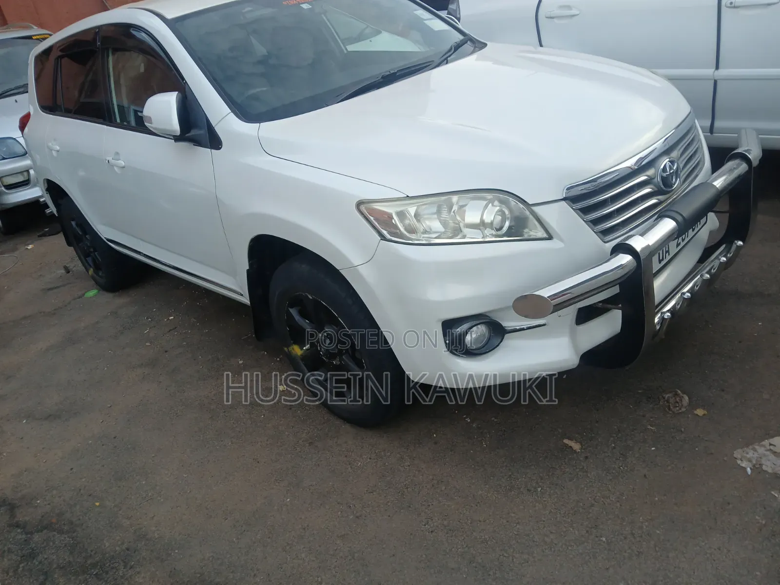 Toyota Vanguard 2012 White