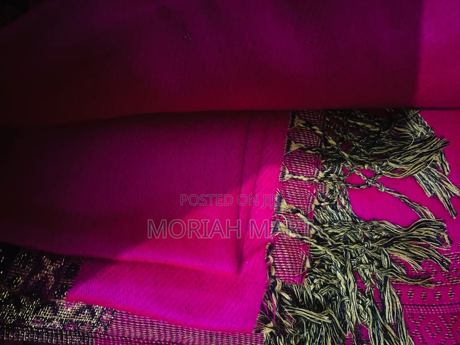 Plain Centered Vintage Print Edged Scarf