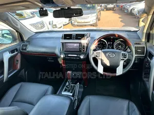 Toyota Land Cruiser Prado 2017 White
