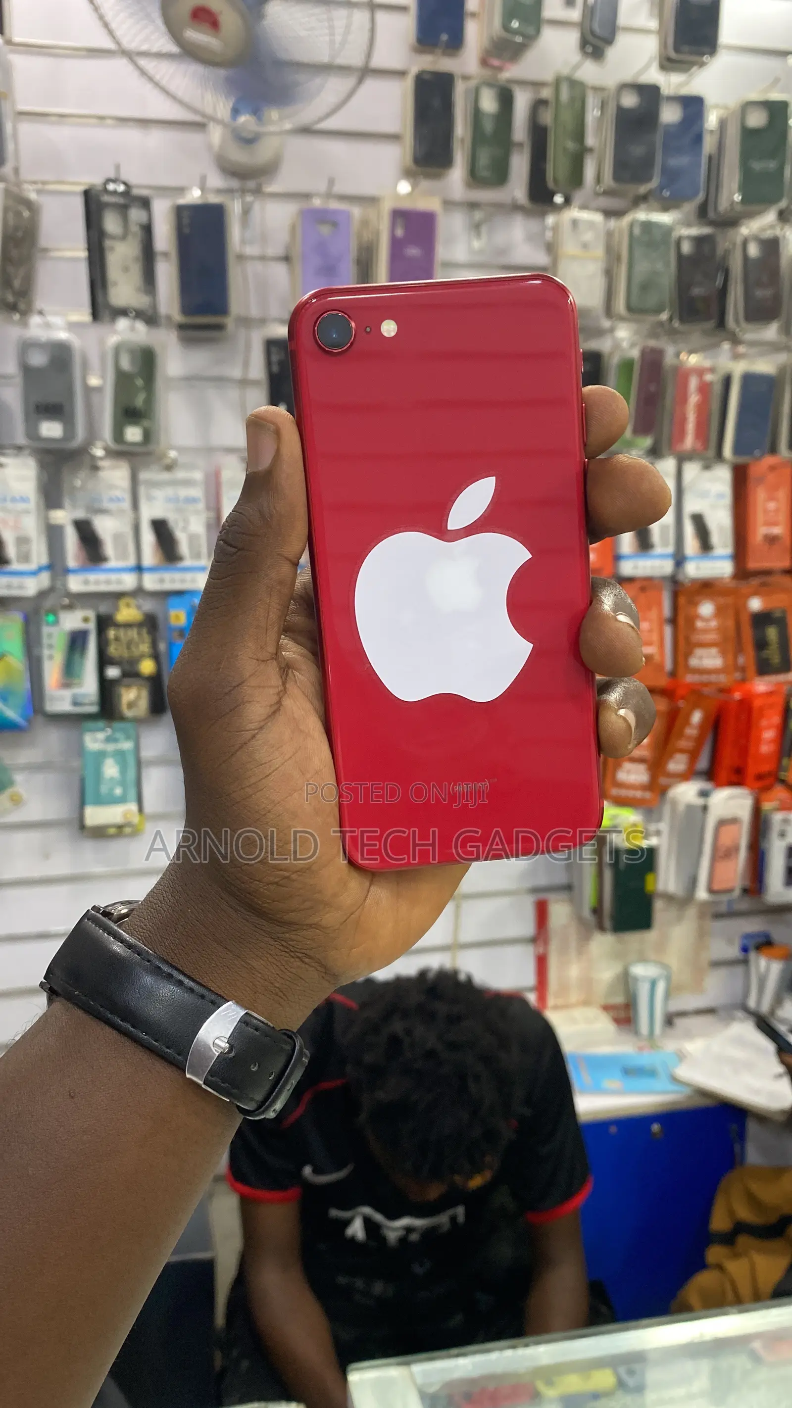 Apple iPhone SE (2020) 64 GB Red