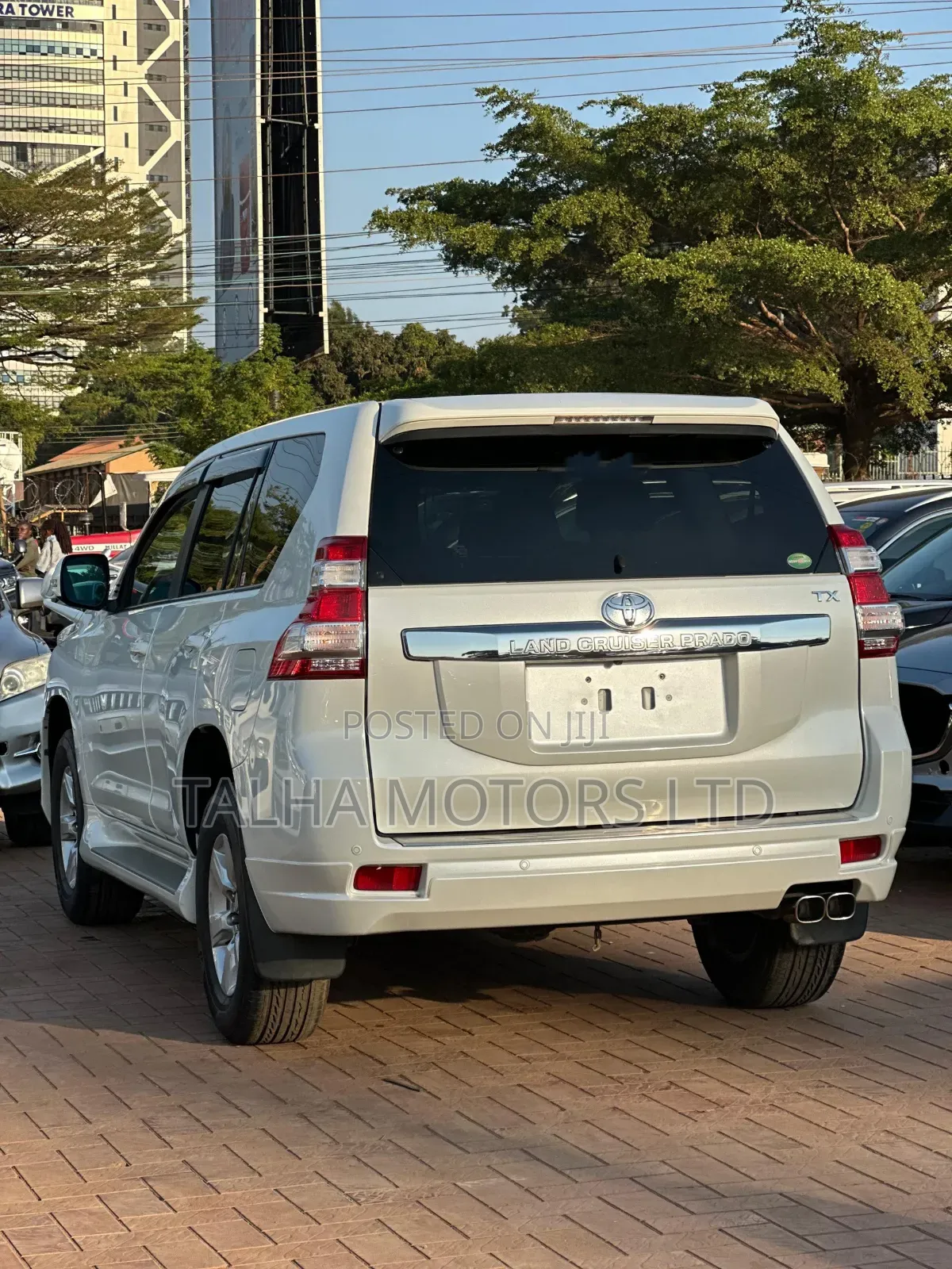 Toyota Land Cruiser Prado 2017 White