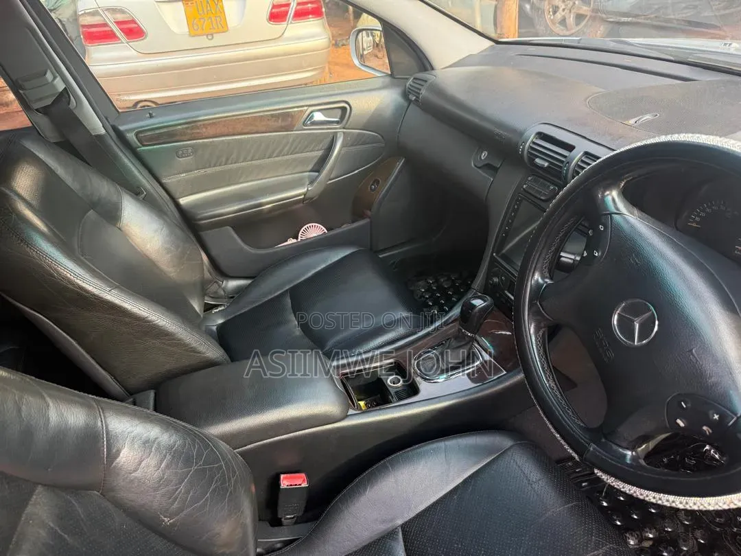 Mercedes-Benz C200 2005 Silver