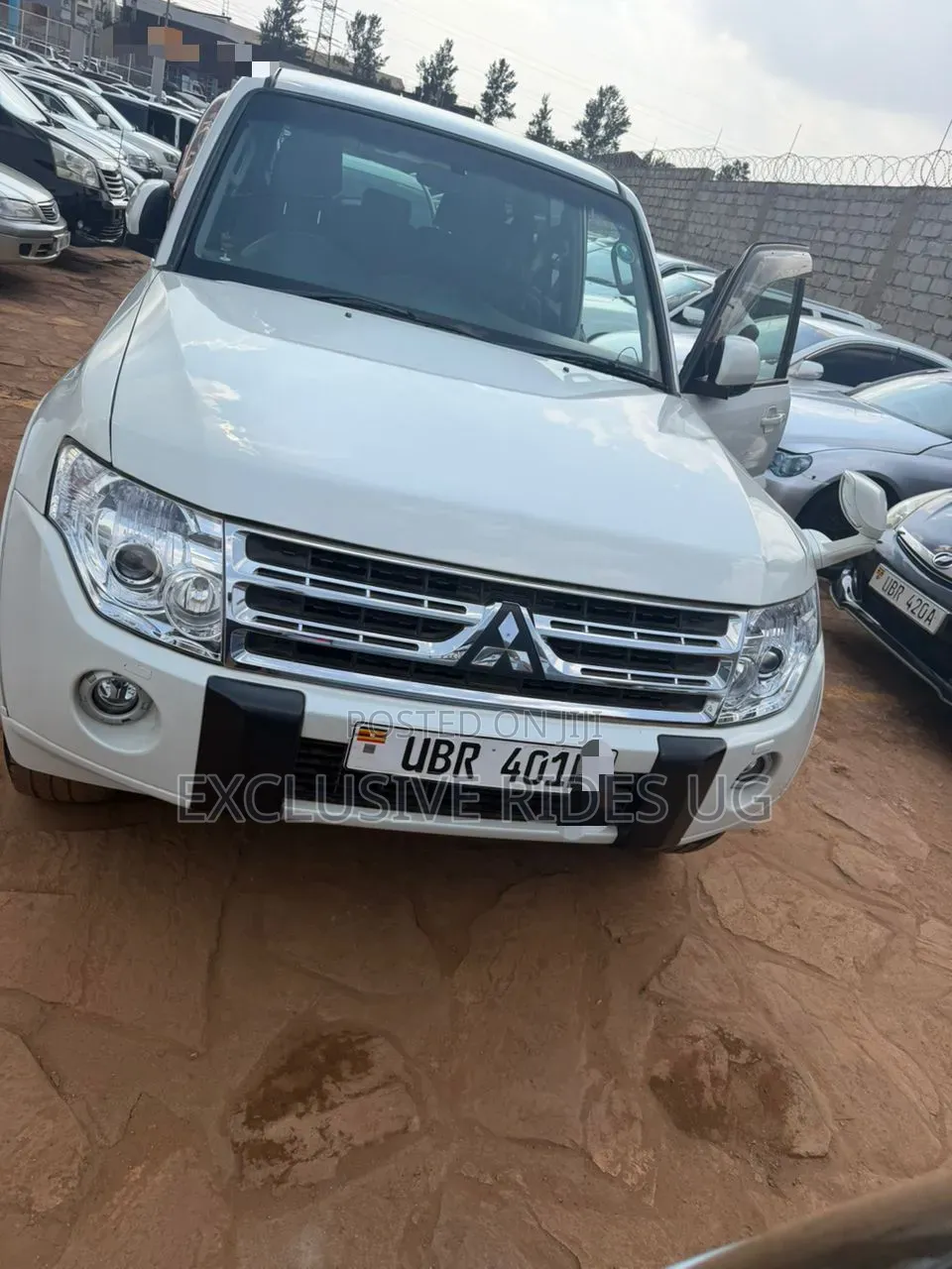 Mitsubishi Pajero 3.0 2011 White