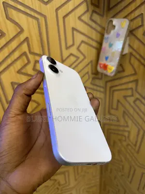 Apple iPhone 16 128 GB White