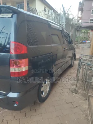 Toyota Noah 2004 Gray