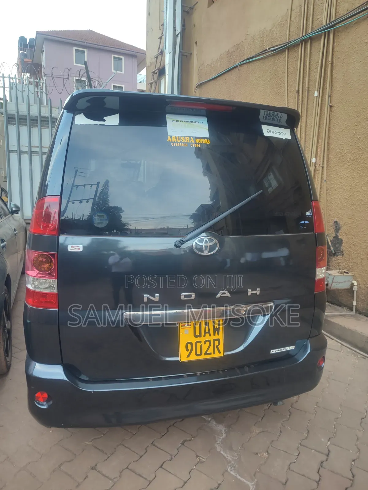 Toyota Noah 2004 Gray