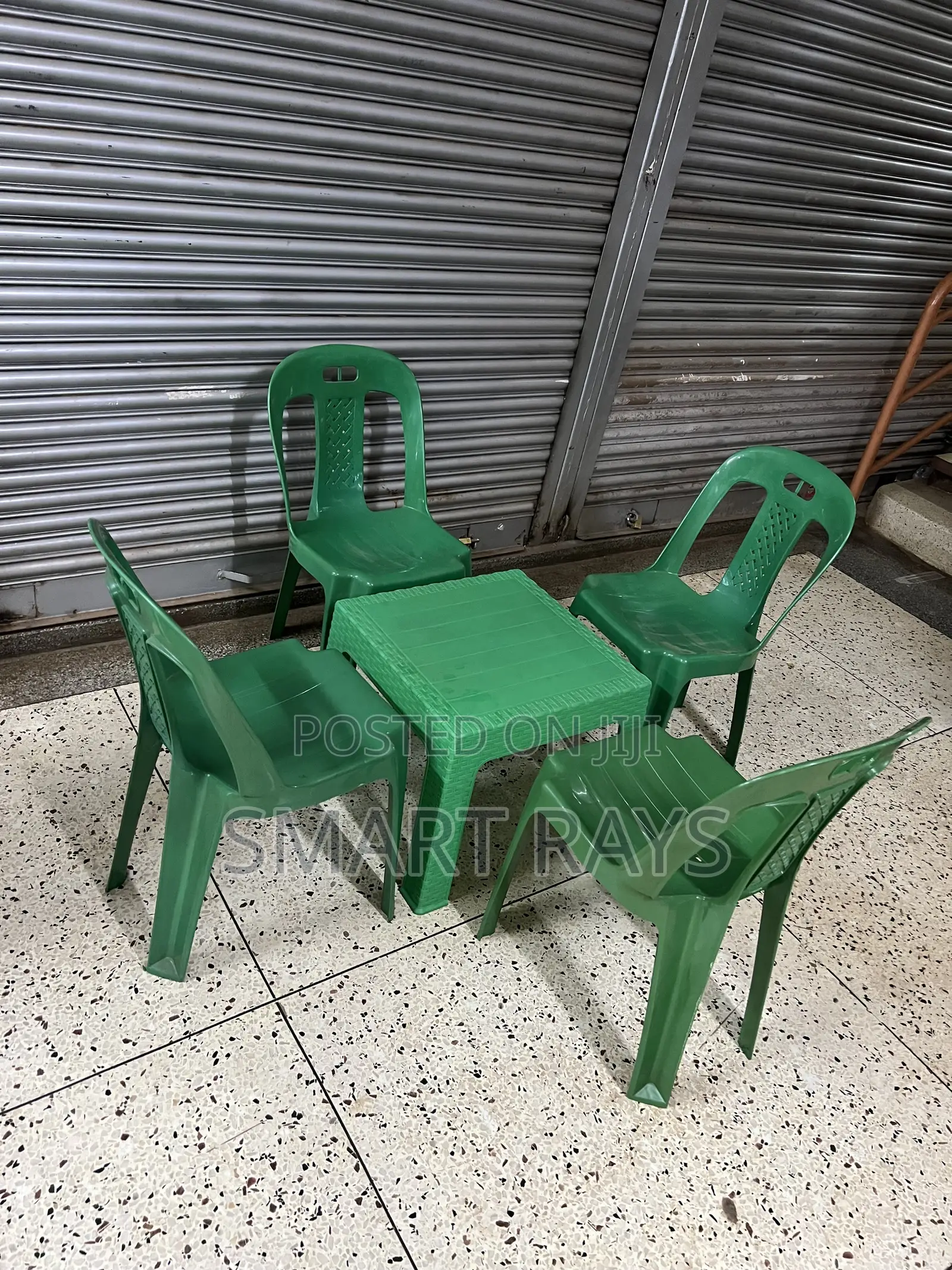 Set of Bar or Coffee Table With 4 Chairs