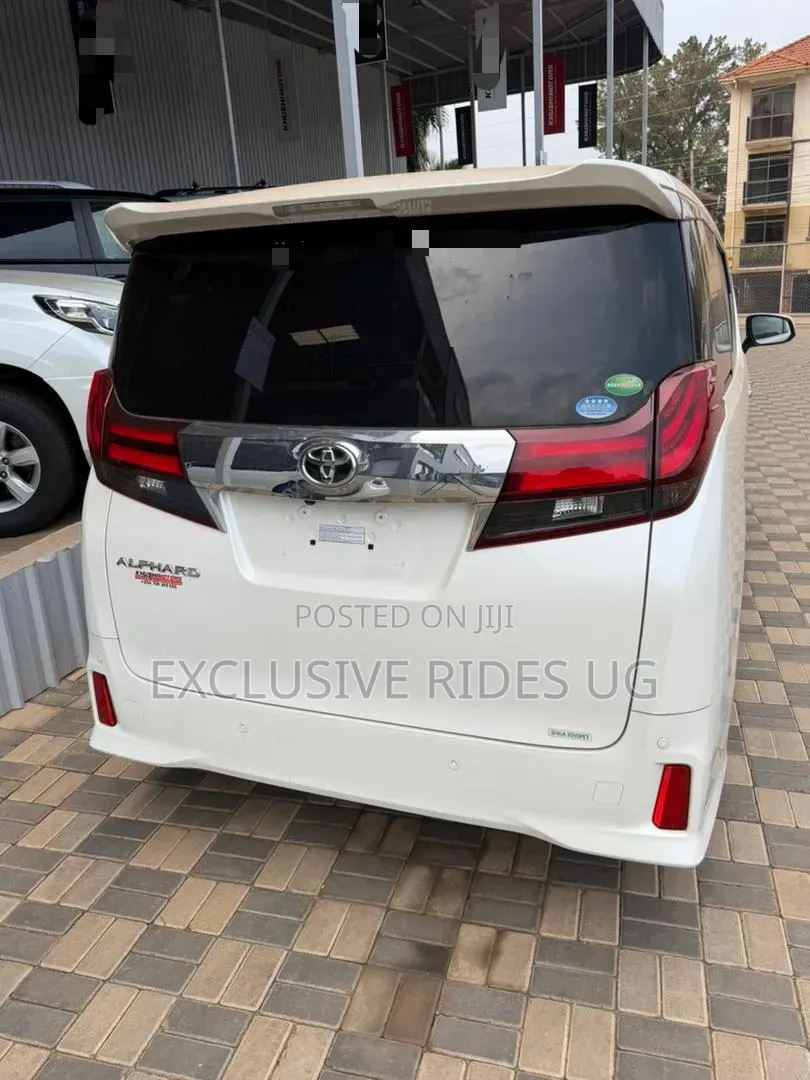 Toyota Alphard 2.5 Petrol FWD 2017 White