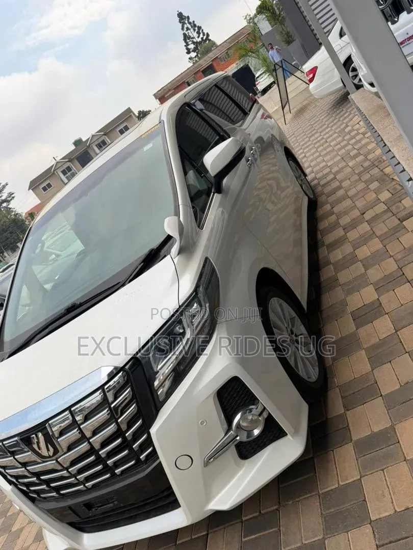 Toyota Alphard 2.5 Petrol FWD 2017 White