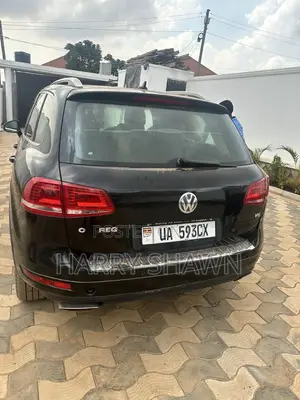 Volkswagen Touareg V6 Sport 2013 Black