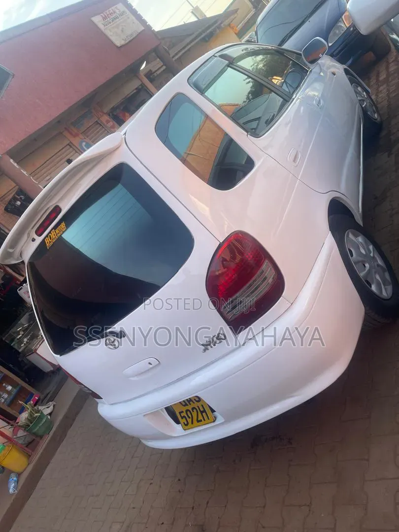 Toyota Corolla Spacio 1998 White