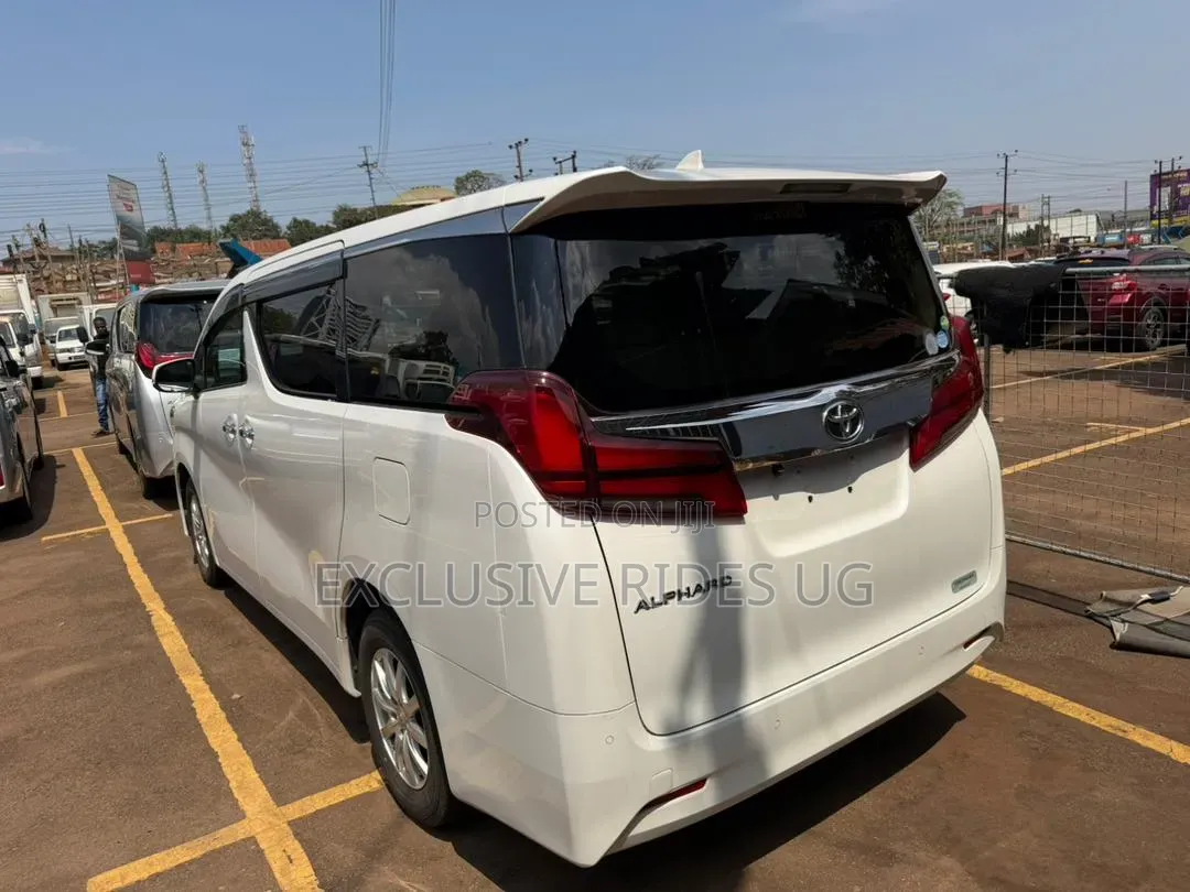 Toyota Alphard 2.5 Petrol FWD 2019 White
