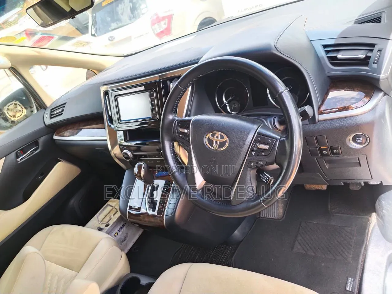 Toyota Alphard 2.5 Petrol FWD 2019 White