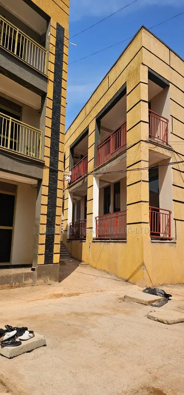 15bdrm Apartment in Division A for sale