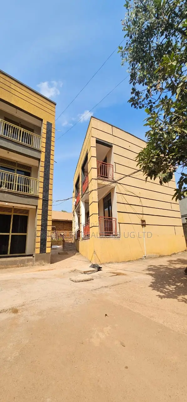 15bdrm Apartment in Division A for sale