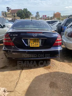 Mercedes-Benz E320 2010 Blue