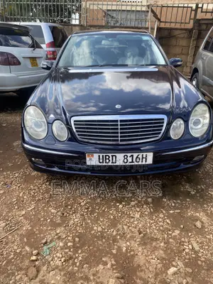 Mercedes-Benz E320 2010 Blue