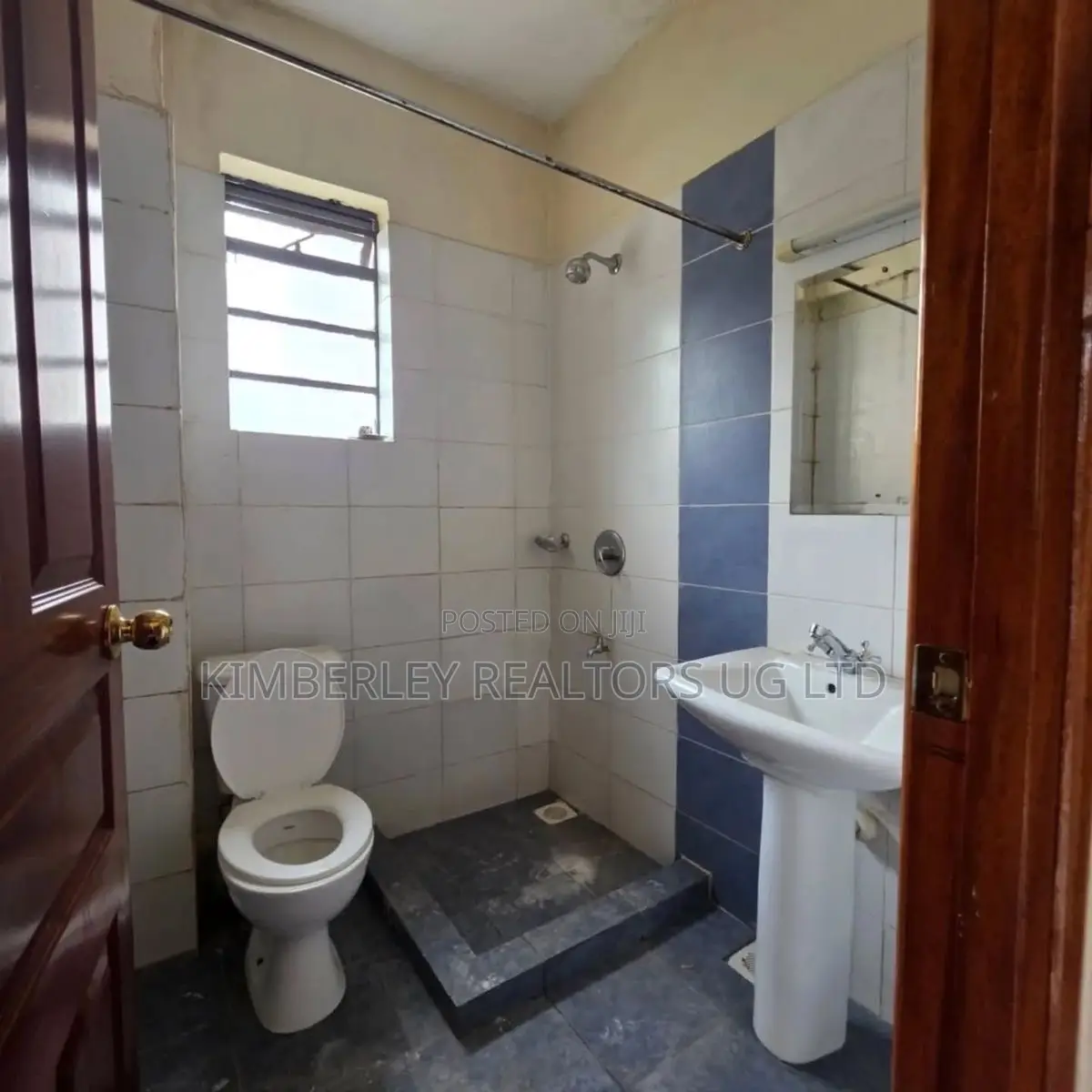 3bdrm Duplex in Division A for sale