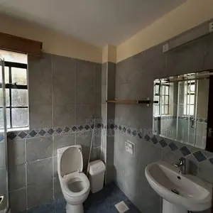 3bdrm Duplex in Division A for sale