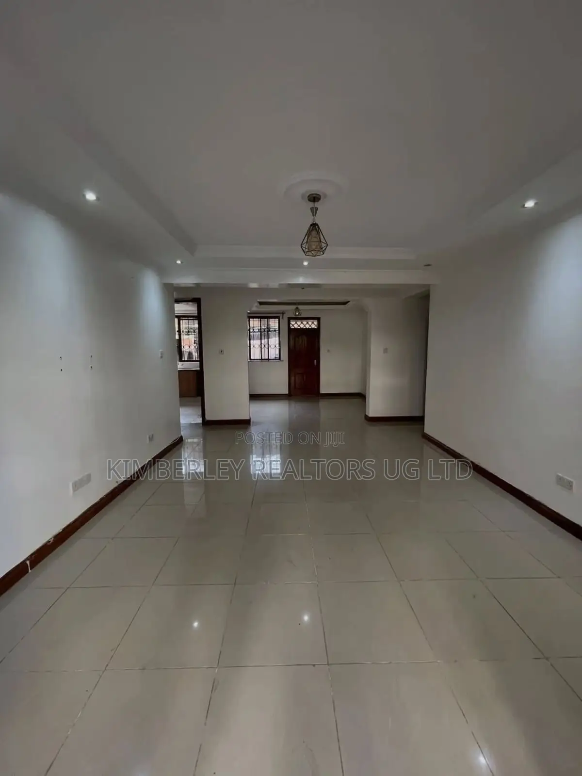 7bdrm House in Division A for sale