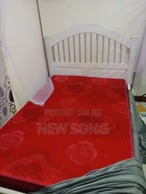 4*6 White Wooden Bed