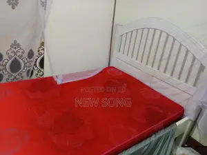 4*6 White Wooden Bed