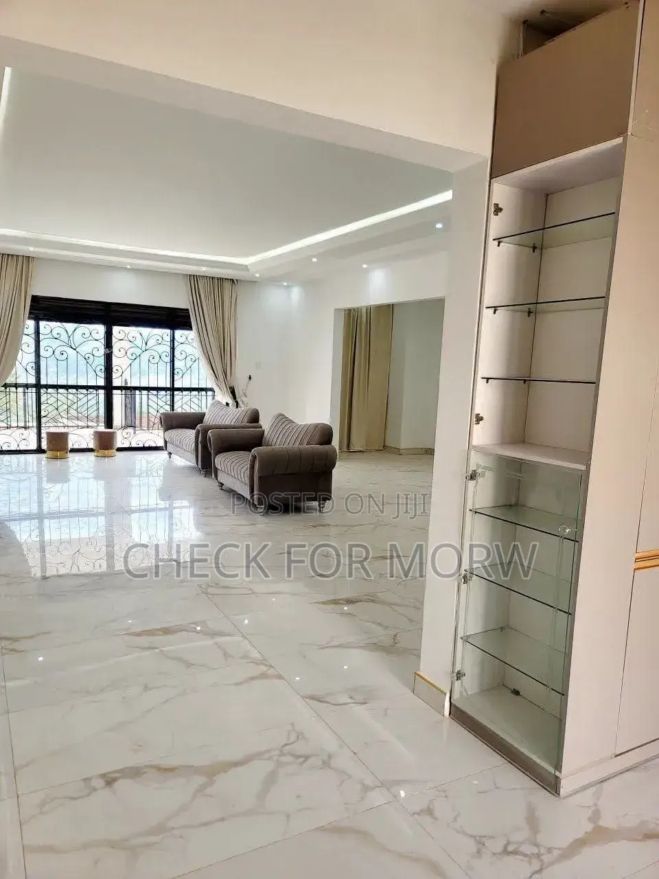 5bdrm Apartment in Mbuya, Central Division for rent