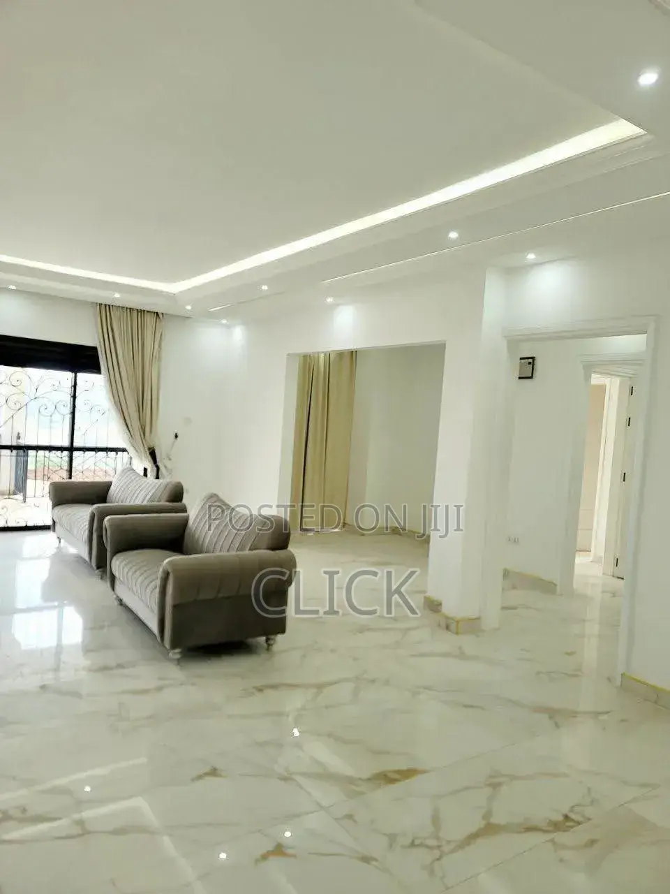 5bdrm Apartment in Mbuya, Central Division for rent