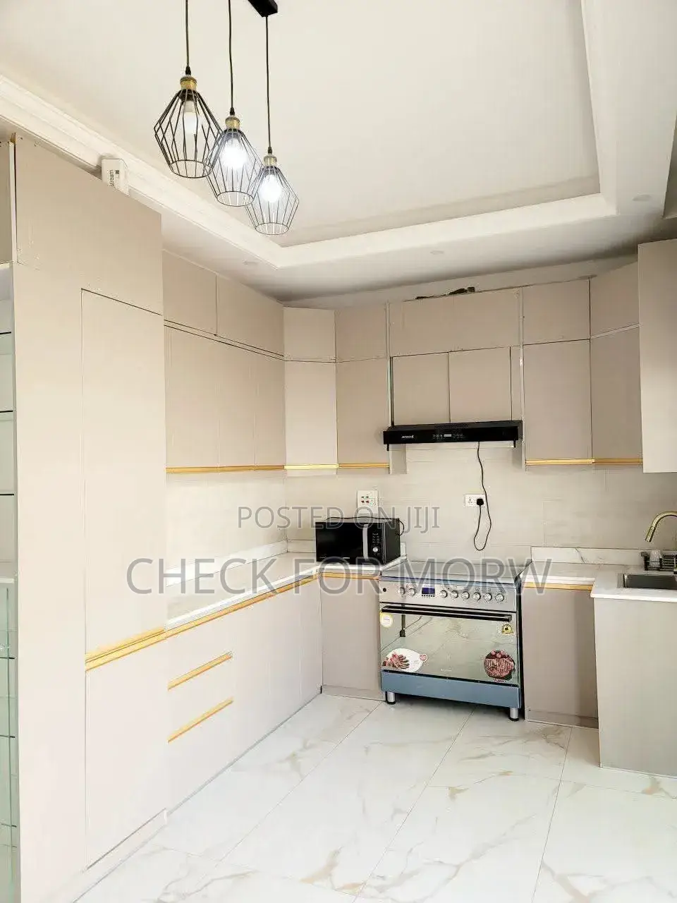 5bdrm Apartment in Mbuya, Central Division for rent