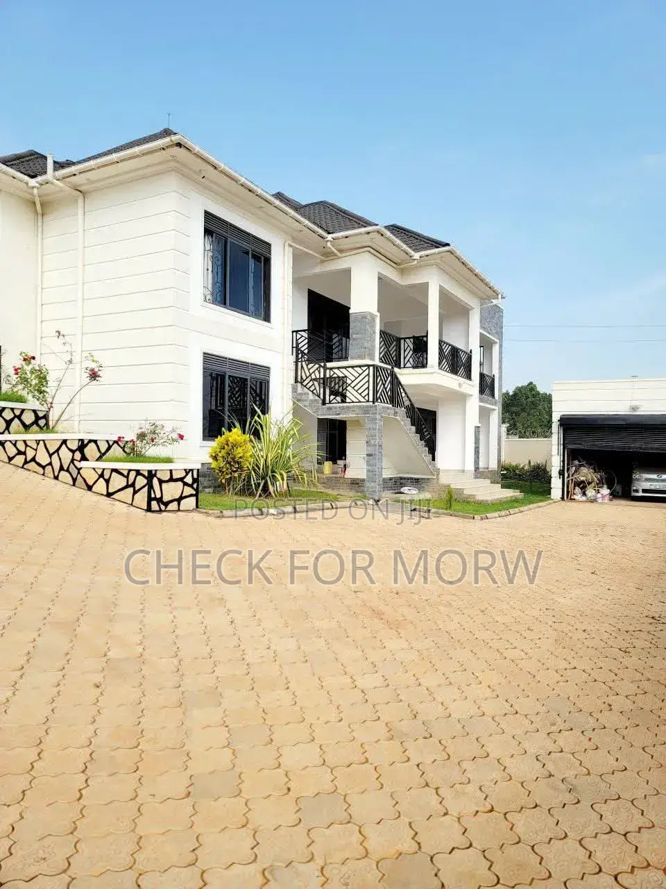 5bdrm Apartment in Mbuya, Central Division for rent