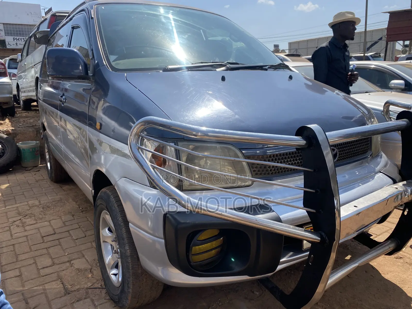 Toyota Noah 2.0 AWD (8 Seater) 2002 Blue