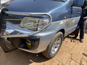 Toyota Noah 2.0 AWD (8 Seater) 2002 Blue